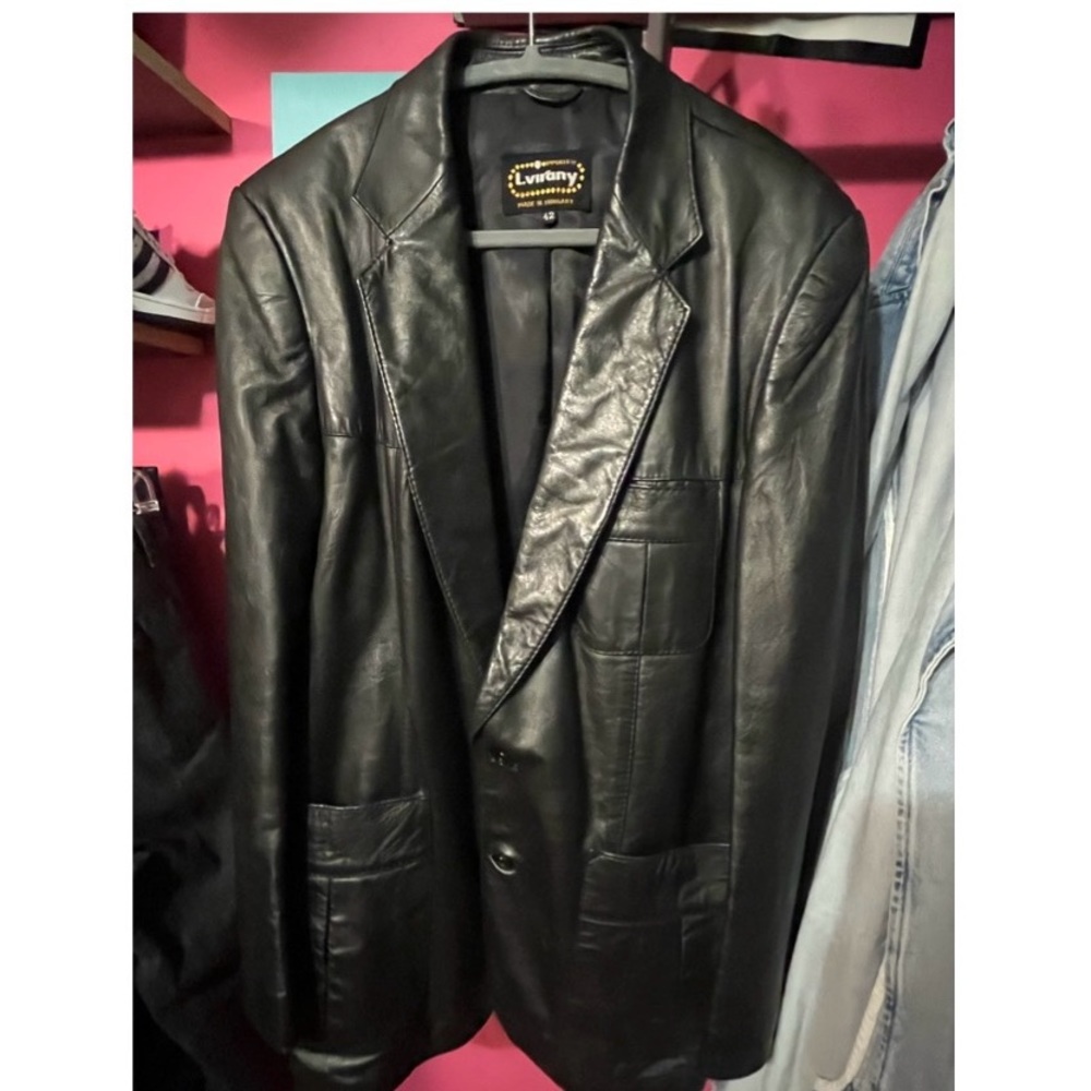 Like new vintage leather blazer / coat